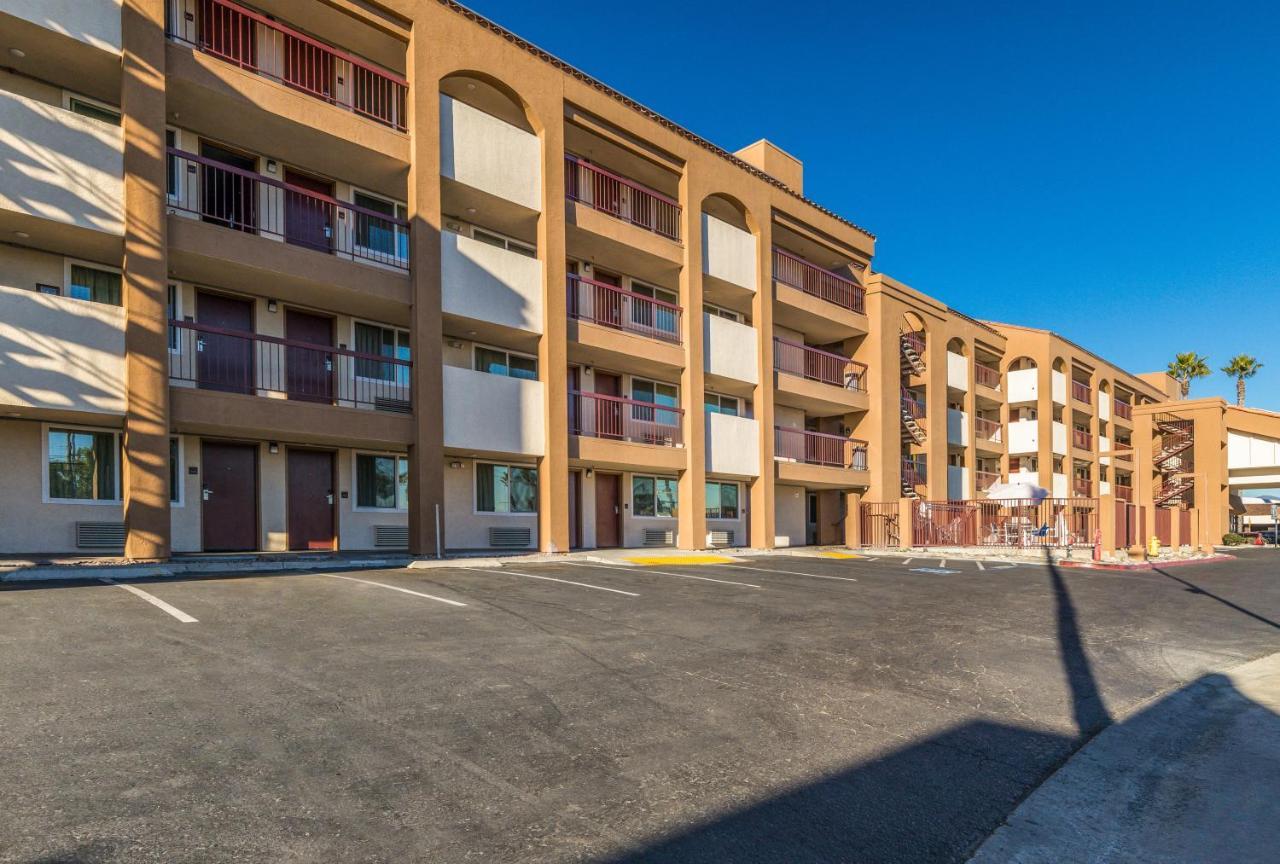 Days Inn By Wyndham Chula Vista-San Diego Екстер'єр фото