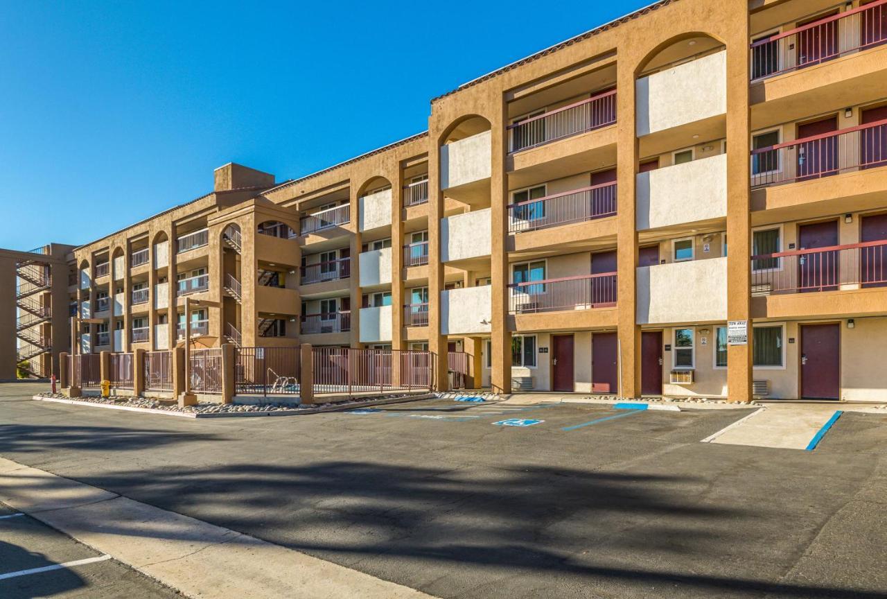 Days Inn By Wyndham Chula Vista-San Diego Екстер'єр фото