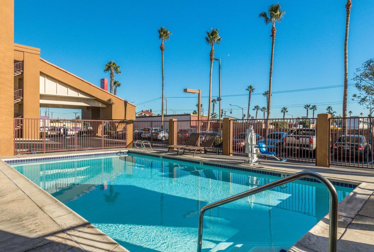 Days Inn By Wyndham Chula Vista-San Diego Екстер'єр фото
