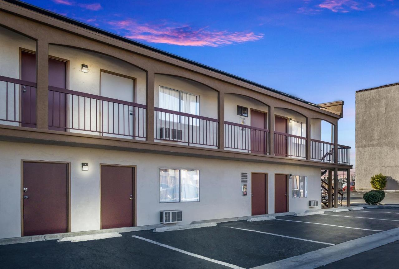 Days Inn By Wyndham Chula Vista-San Diego Екстер'єр фото