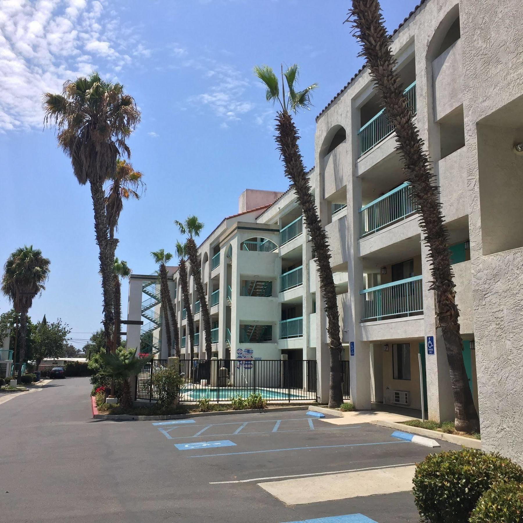 Days Inn By Wyndham Chula Vista-San Diego Екстер'єр фото